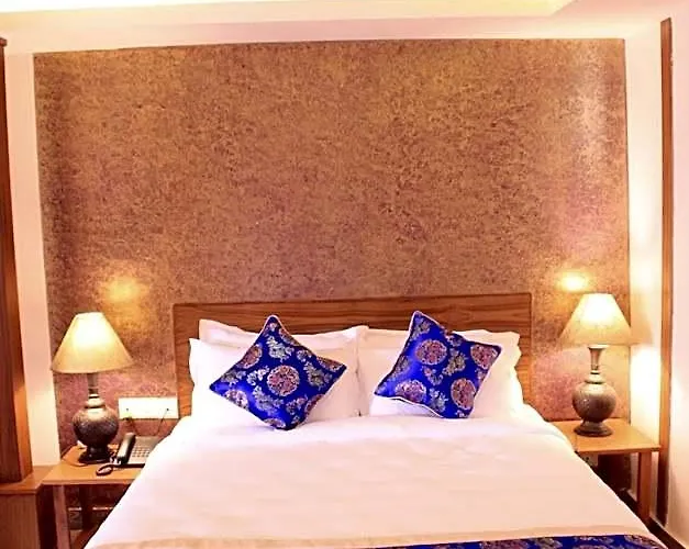 Hotel Heranya Yala